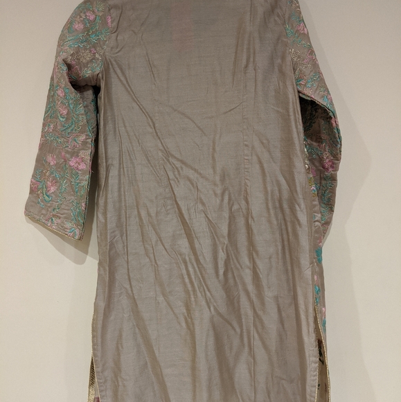 Sana Safinaz kurta - Picture 4 of 8